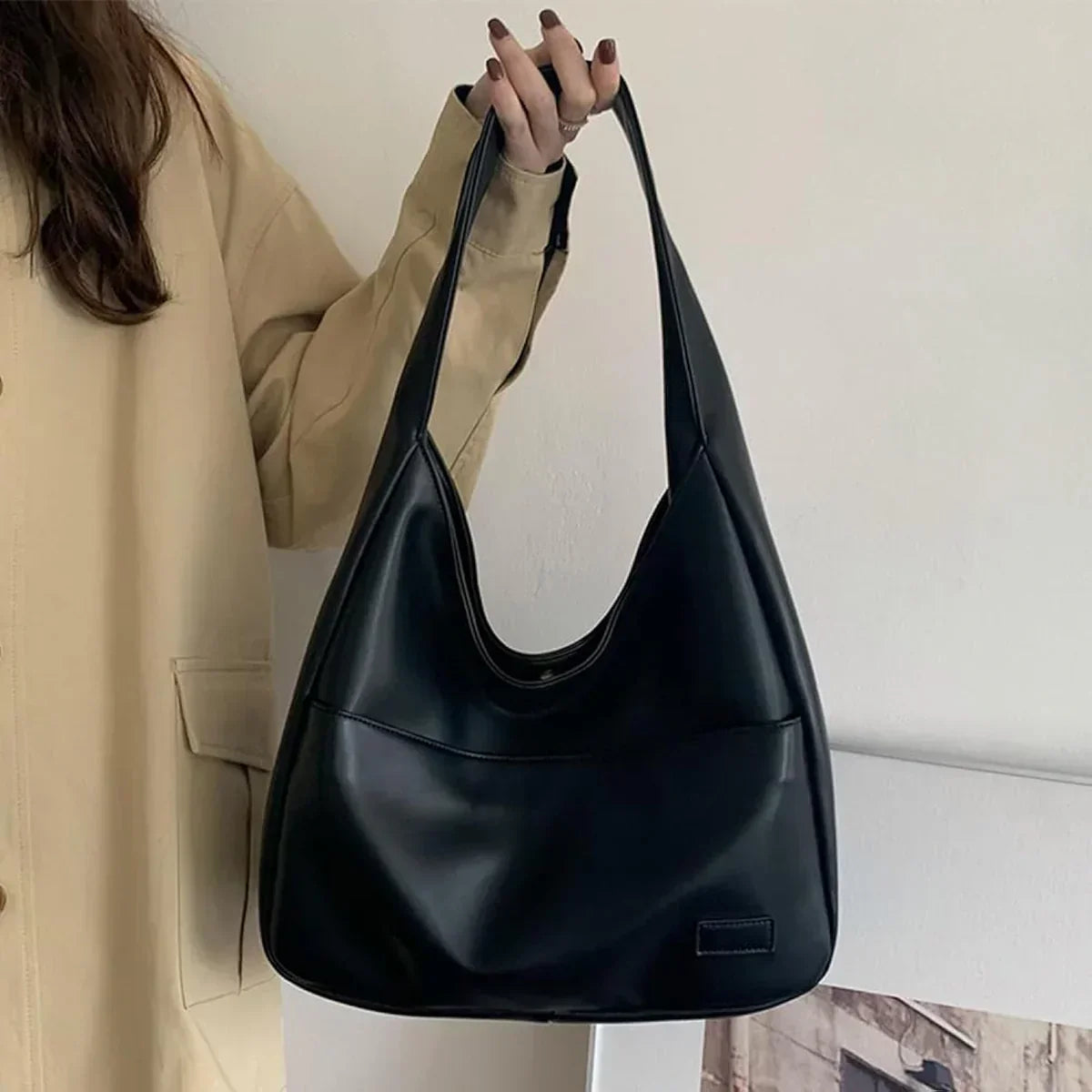 Stylish Ivana - Trendy Tote Bag