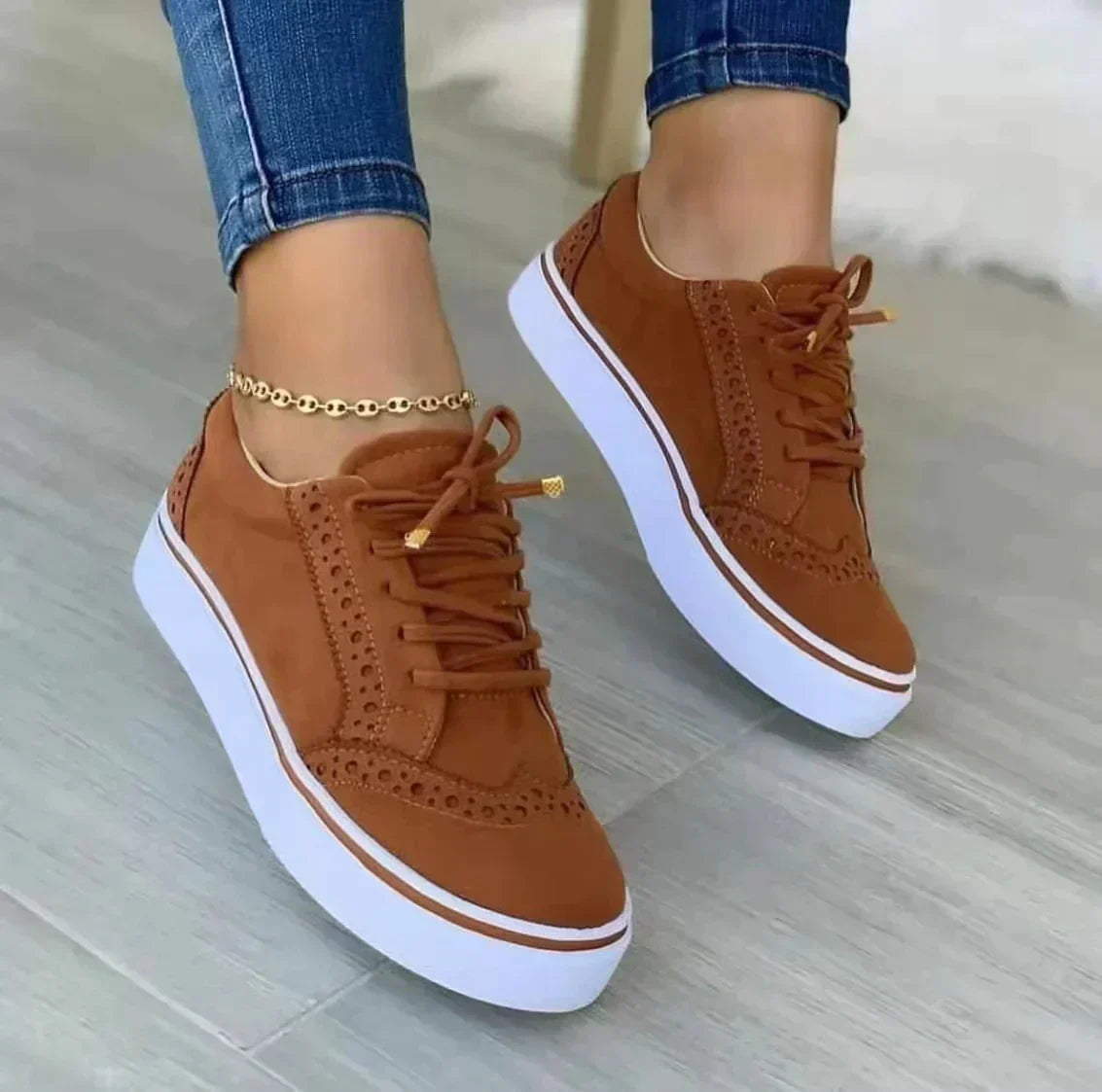 Elegant Emily - Trendy Orthopedic Sneakers